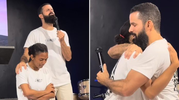 2253161547-mariana-e-o-pastor-no-culto.jpeg